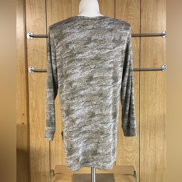 Jane and Delancey Top SZ - 1X - Picture 3 of 5